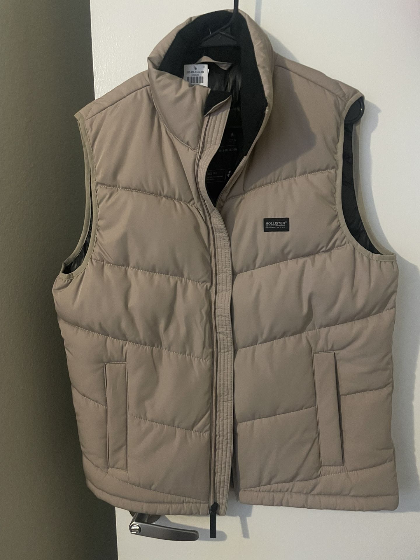 Hollister men’s vest medium