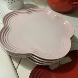 Le Creuset Pink Flower Plates Set Of 4