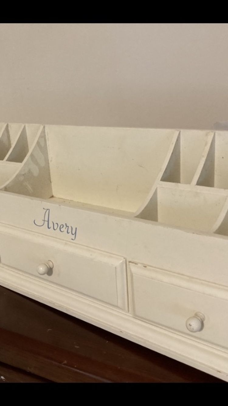 White desk organizer