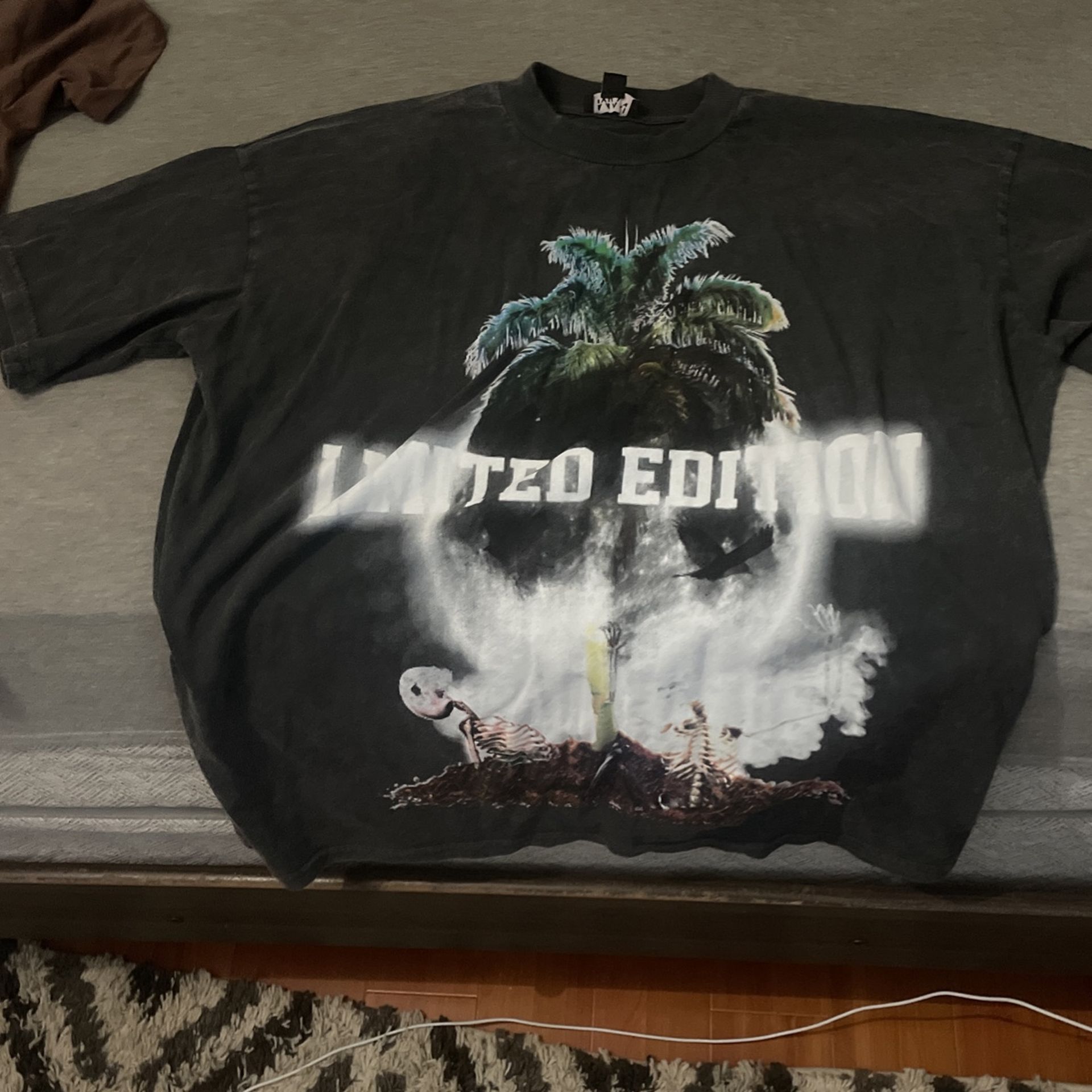 BooHooMAN Oversized Graphic Tee