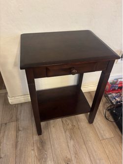 Side table brown.