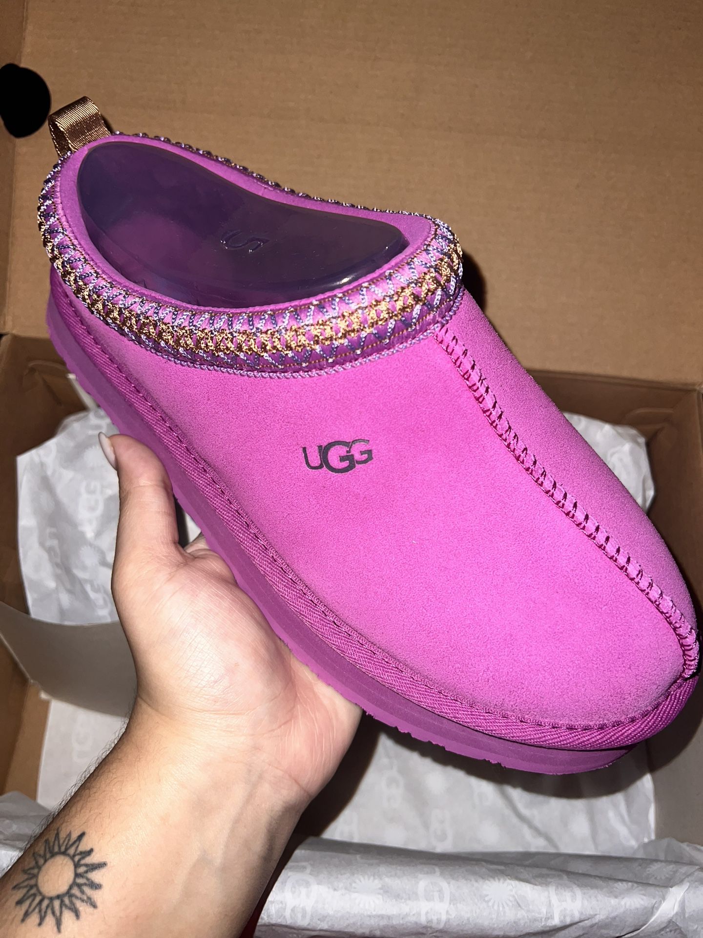 Uggs Tazz Size 5C
