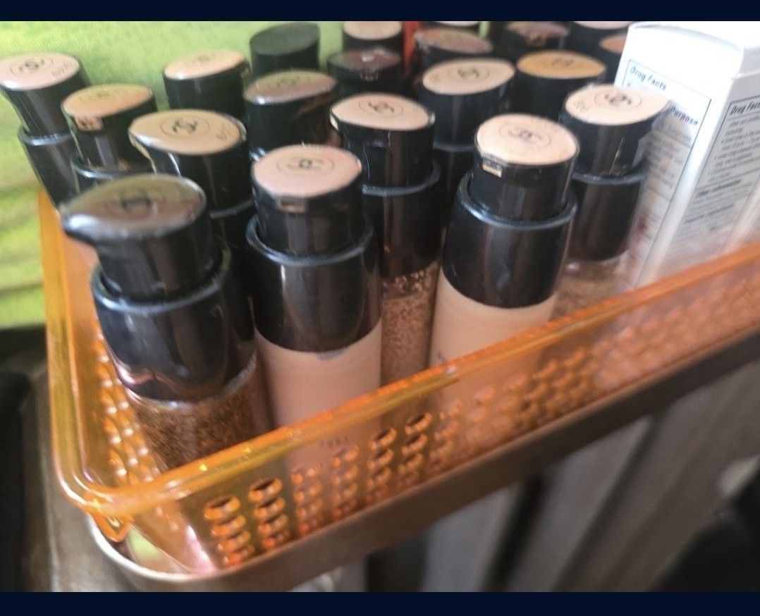 CHANEL FOUNDATION TINTS LOT - ALMOST BRAND NEW- ALL COLORS -32 VIALS