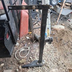 Trailer Hitch/ Tirón Para Traila