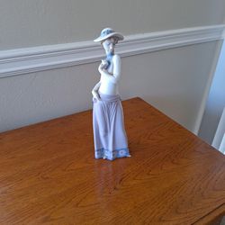 Nao By Lladro Vintage Figurine