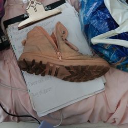 I am setting my boots.