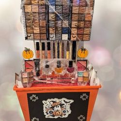 Boo Gift Basket $15