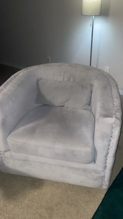 Light grey chair