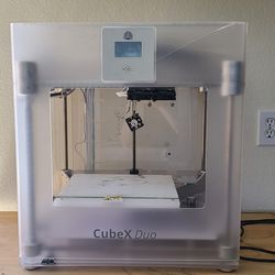 CubeX Duo 3D Industrial Grade  Dual Nozzle 3D Printer 401384 for parts only COMPLETE