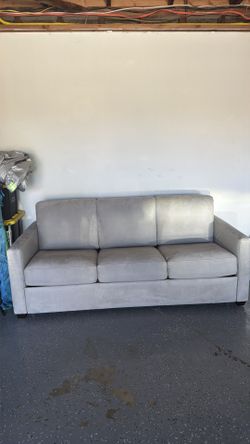 Pull out couch