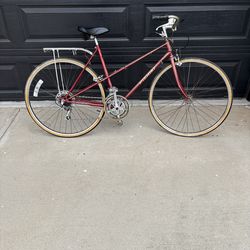 Woman’s 10 speed bike , vintage bike