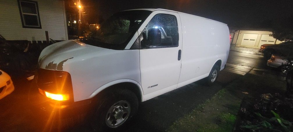 2004 Chevrolet Express