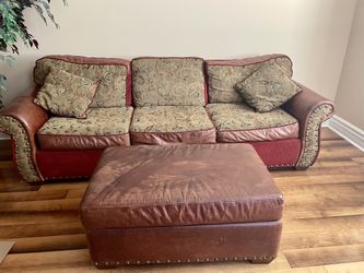 Sofa Set With Otto man