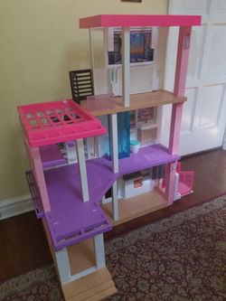 Barbie Doll House 
