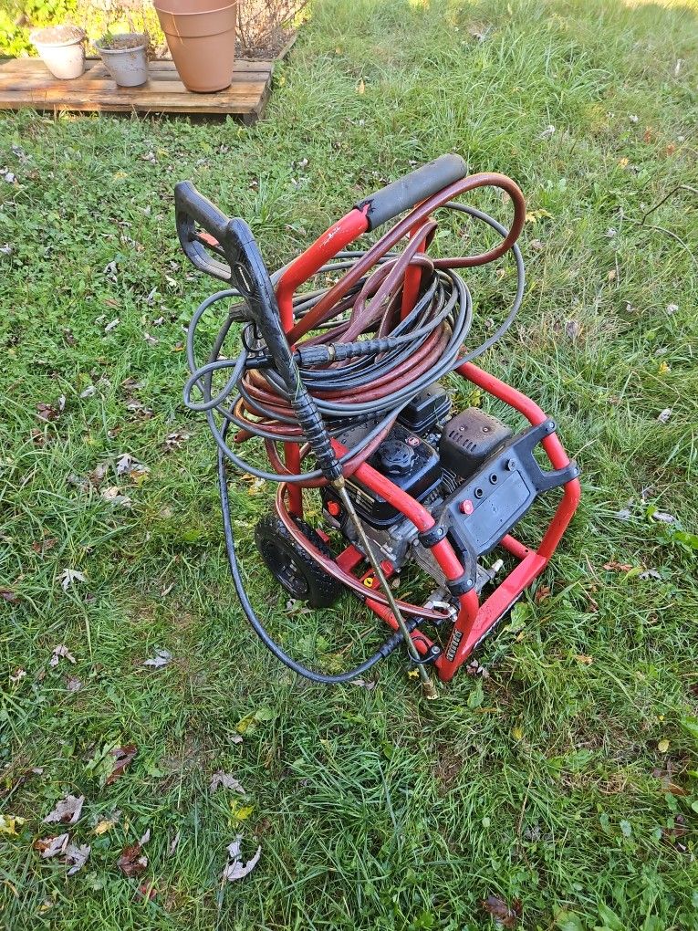 Homelite 2600 PSI Pressure Washer