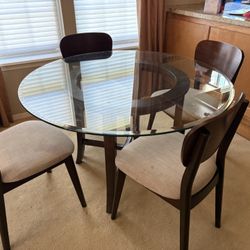 Table And Chairs 
