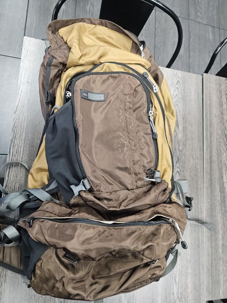 Mens Hiking BACKPACK MEDIUM AREI