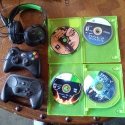 "4"Like New "Tomb raider,Halo 4,Halo Wars ,"2" Wireless Controllers ,Gaming Headphones With Microphone,All Perfect Condition