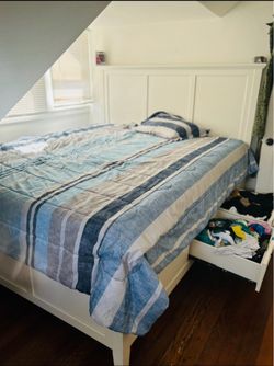King size bed