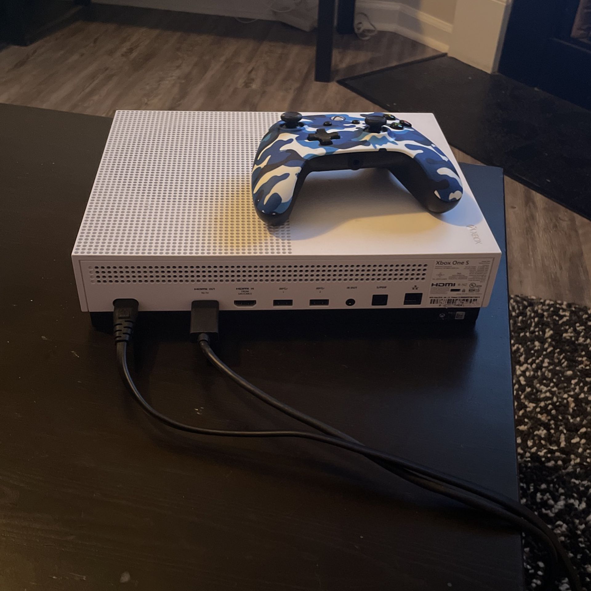 Xbox One S White With Controller (FIFA21 & 2k19 Predownloaded)
