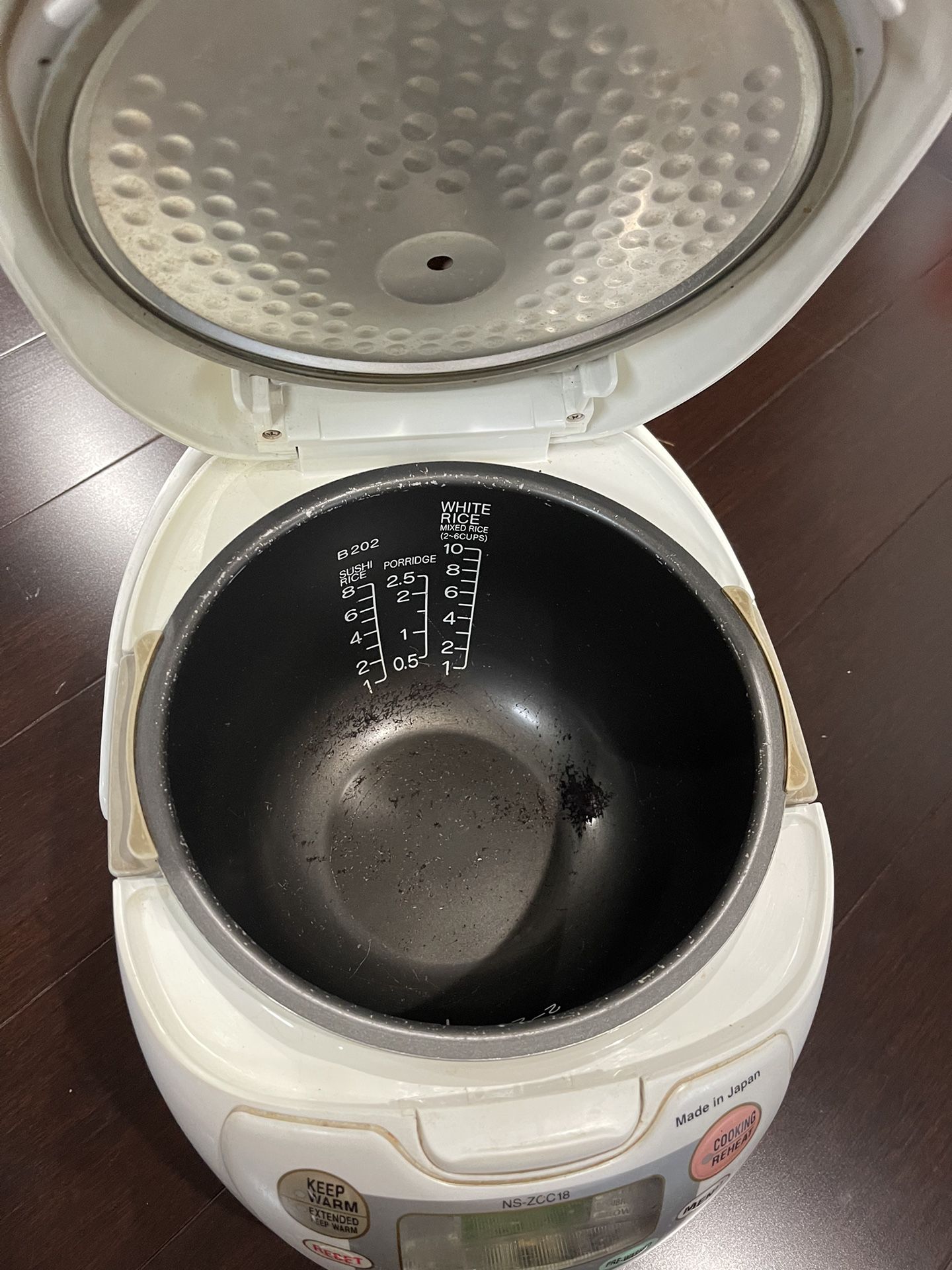 Zojirushi Neuro Fuzzy Rice Cooker, 5.5-Cup for Sale in Bowie, MD - OfferUp
