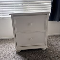 White Night stand/dresser