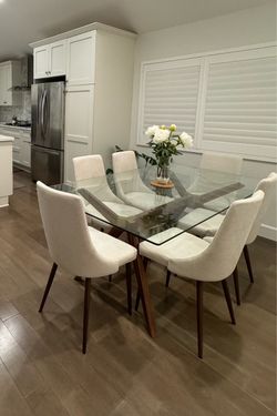 AllModern Stefon Glass Dining Table