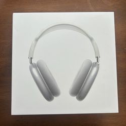 AirPod Max Brand New With Original Box And All The Cables 