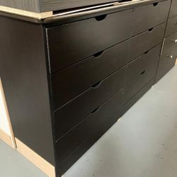 8 Drawer Dresser 