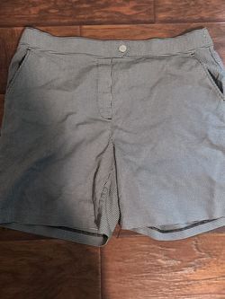 Ladies shorts size 14