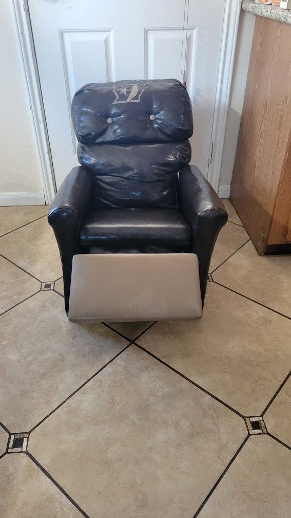 HOUSTON TEXANS Kids Recliner Chair

