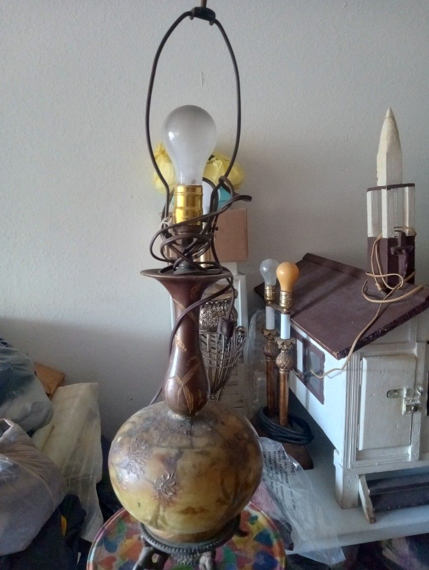 Antique/Vintage Hurricane Lamp W/Brass Base