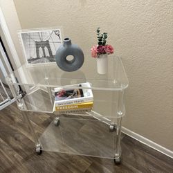 Acrylic Table 
