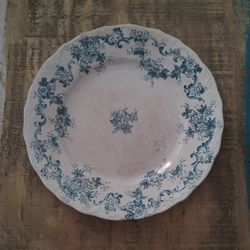 Antique 7" New Wharf Pottery plate 