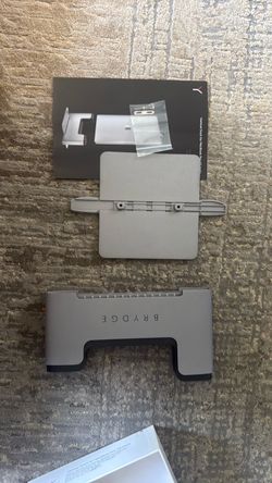 Vertical dock MacBook charger