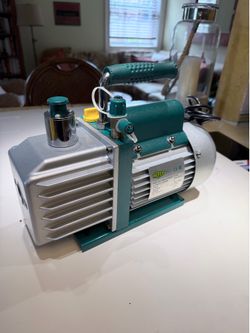 Vacuum pump and hoses/gauges