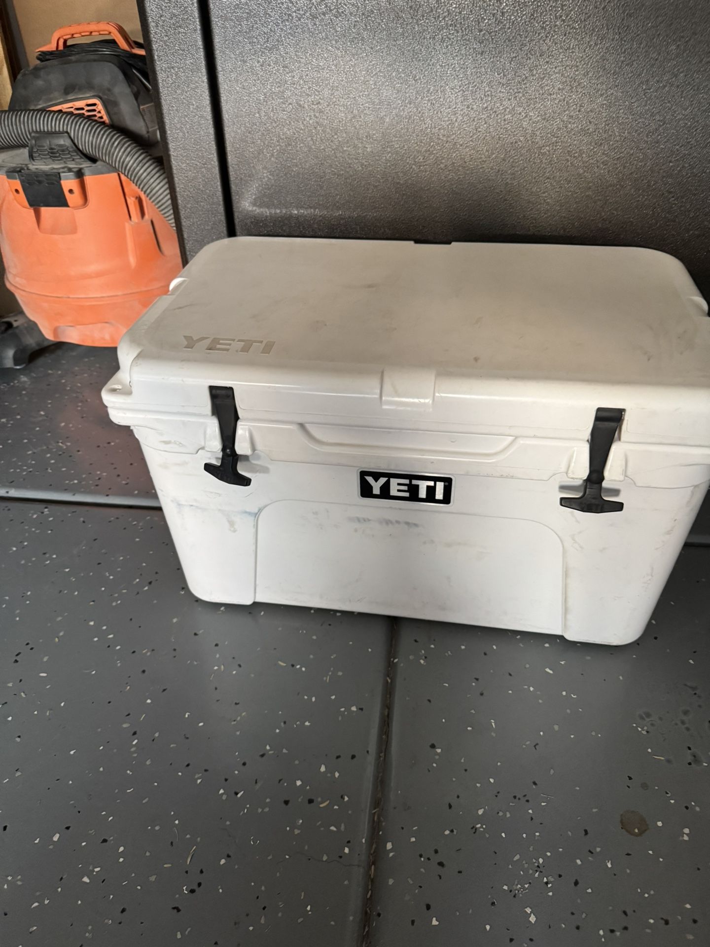 Yeti Coolers 35 And 45