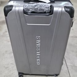 Swiss Tech Suitcase 