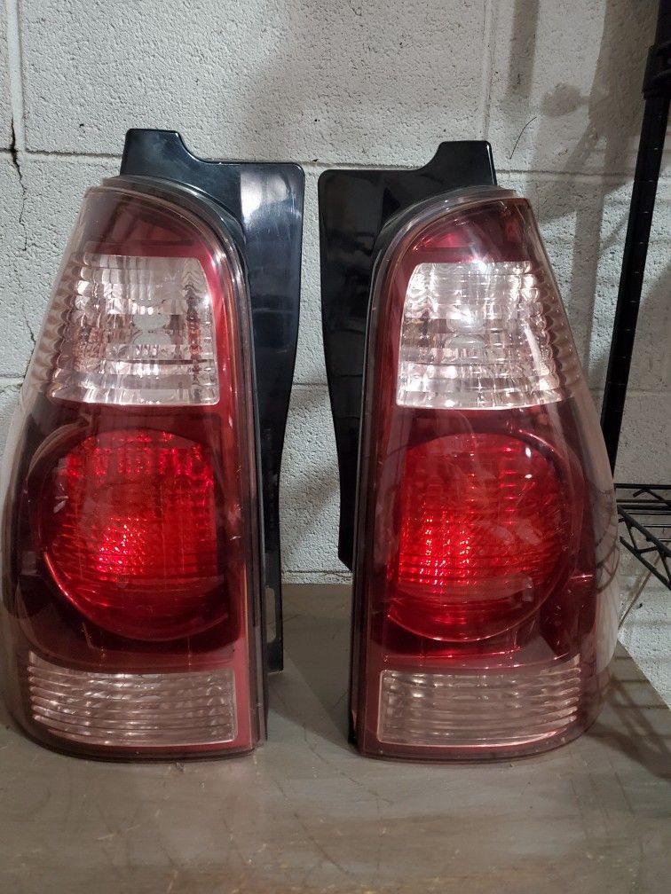 4Gen 4Runner Taillights 