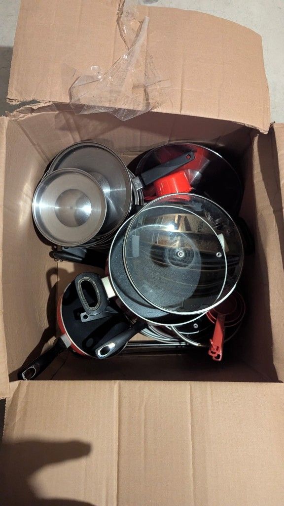 Free Assorted Pots And Pans