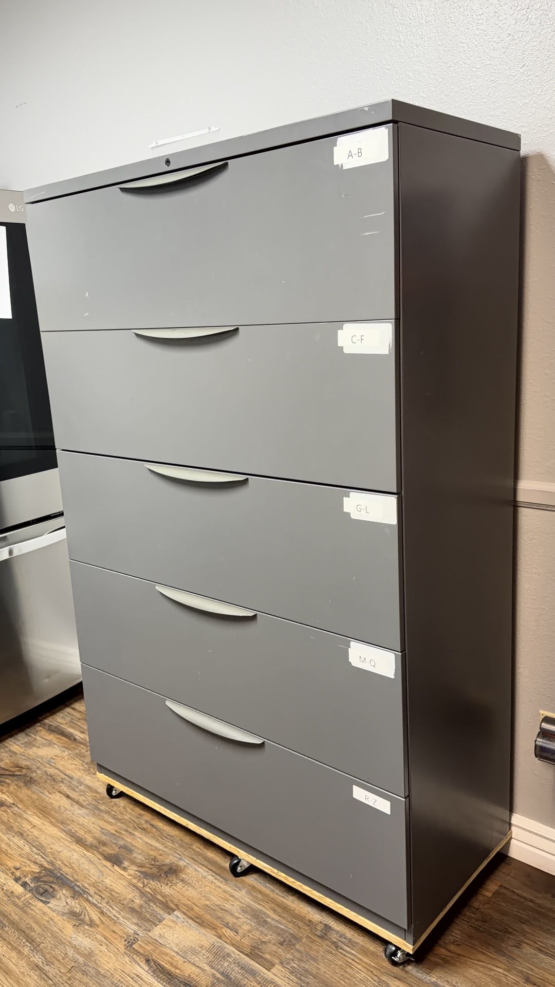 File Cabinet (commercial) FREE