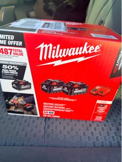 Milwaukee M18 6.0ah batteries with charger