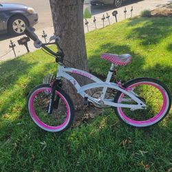 18in hello kitty bike