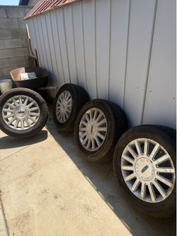17 tires end rims for Lincoln town car
