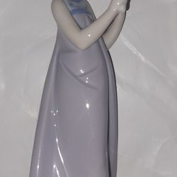 Lladro porcelain girl