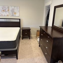 Bedroom Furniture Set