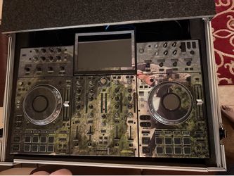 Denon Prime 4 with Flight case and cover