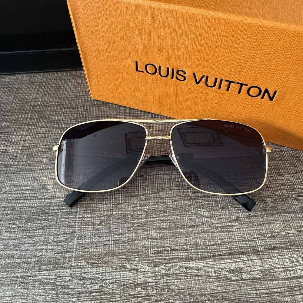 Louis Vuitton Aviator Sunglasses With Logo On Temples