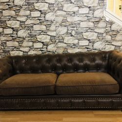 Chesterfield Sofa