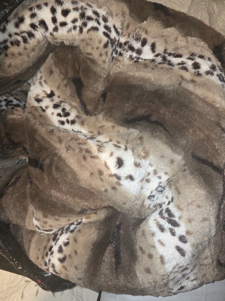 Large Reversible Blanket Used 2 Times